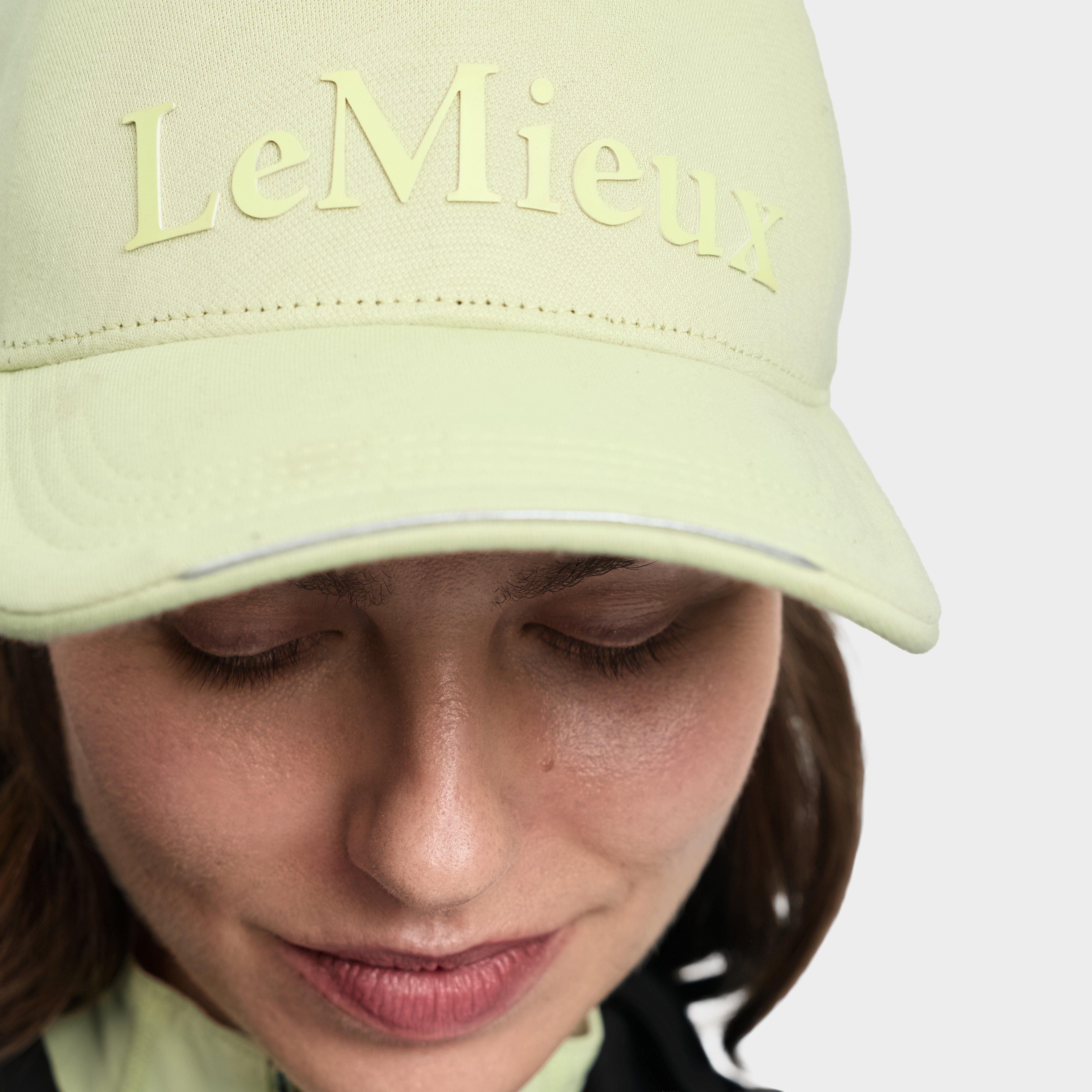 Lara Cap Macaron
