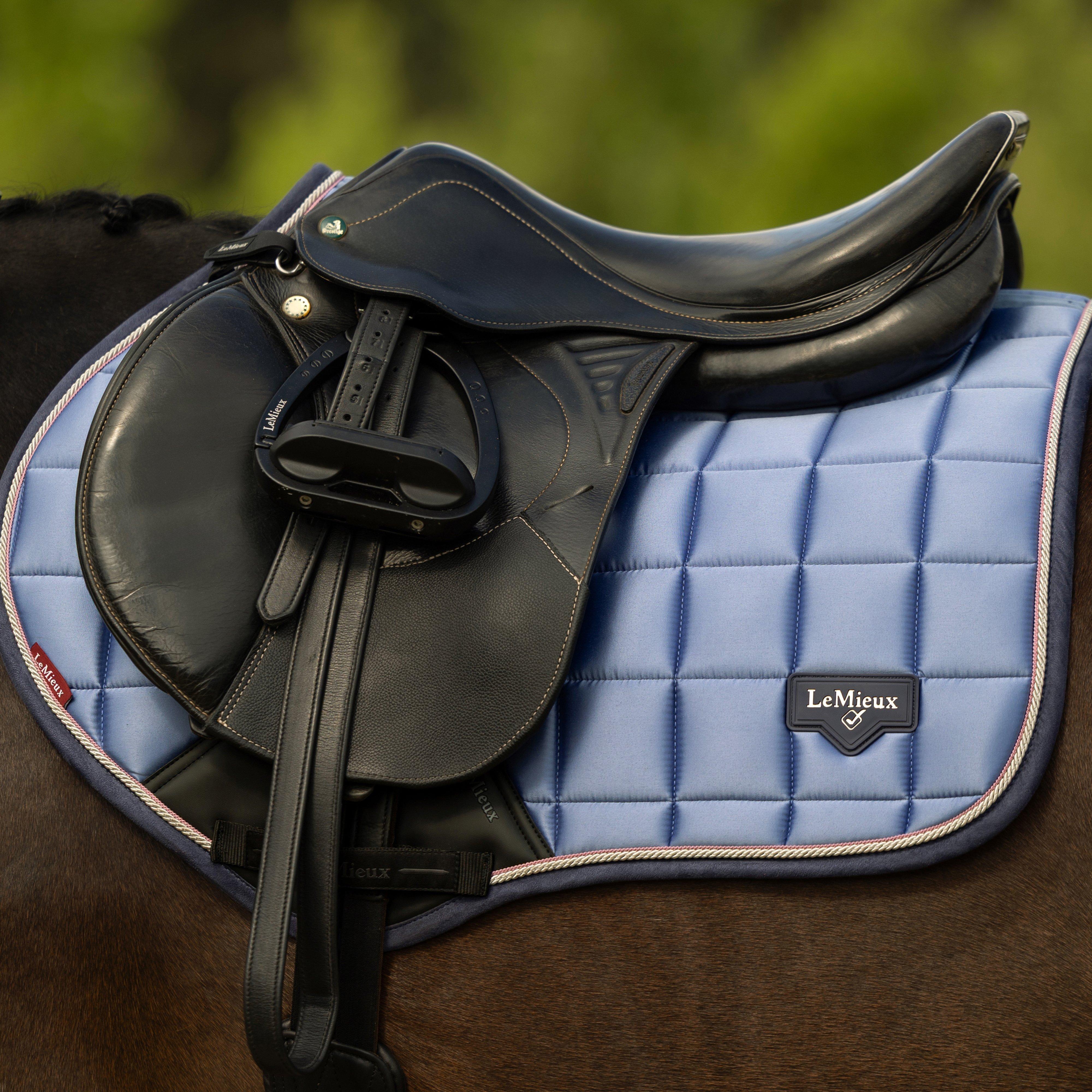 Loire Close Contact Saddle Pad Powder Blue