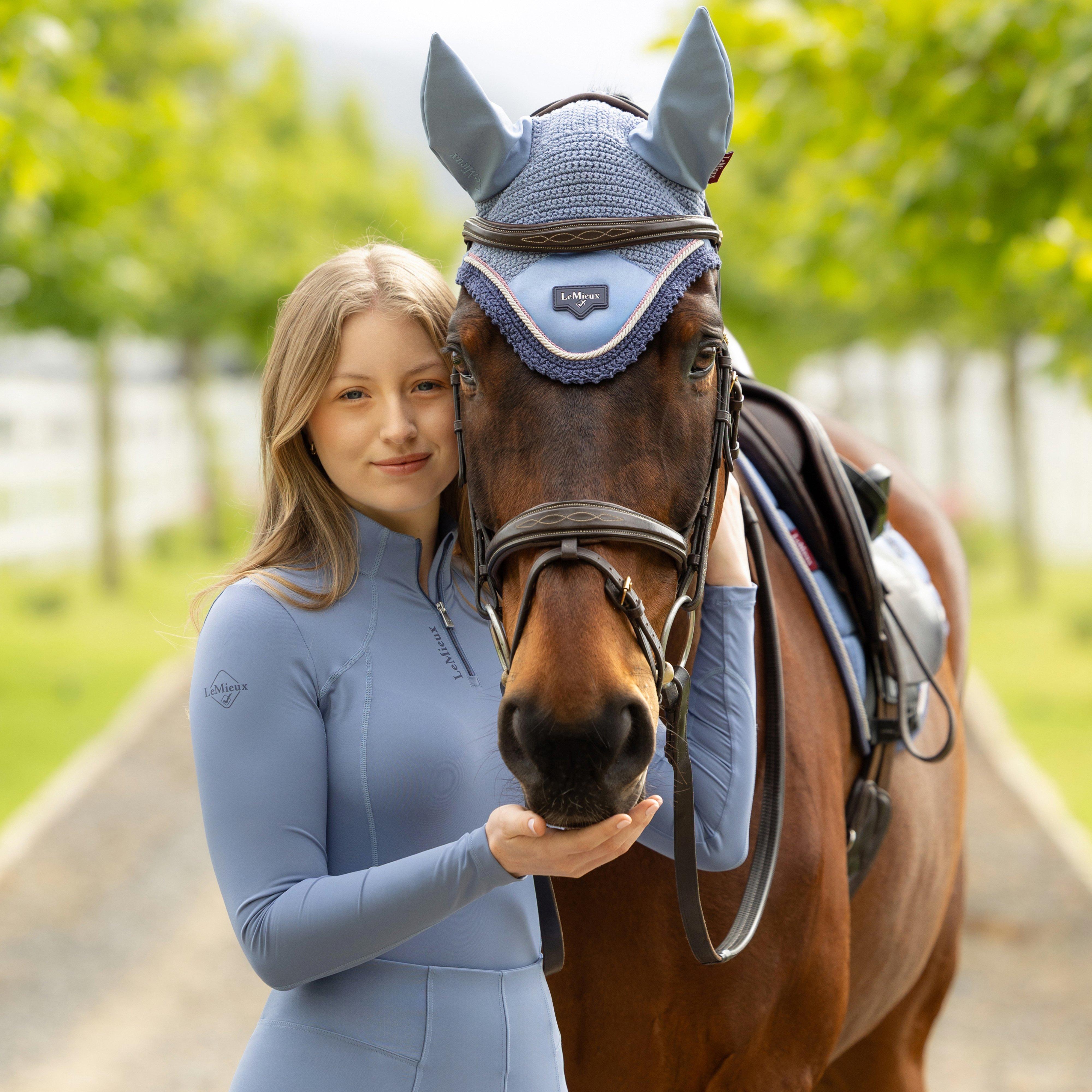 Loire Fly Hood Powder Blue