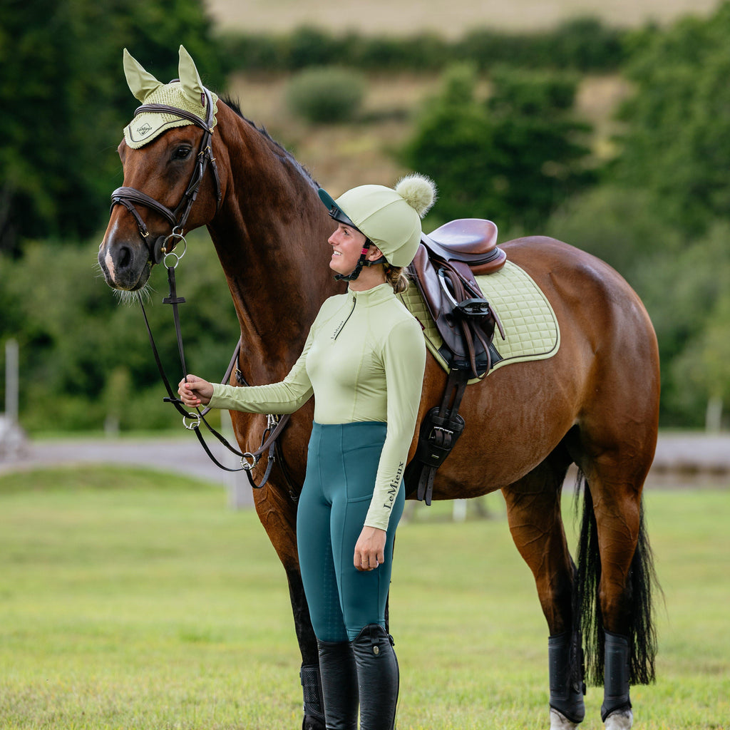 Suede Close Contact Saddle Pad Macaron