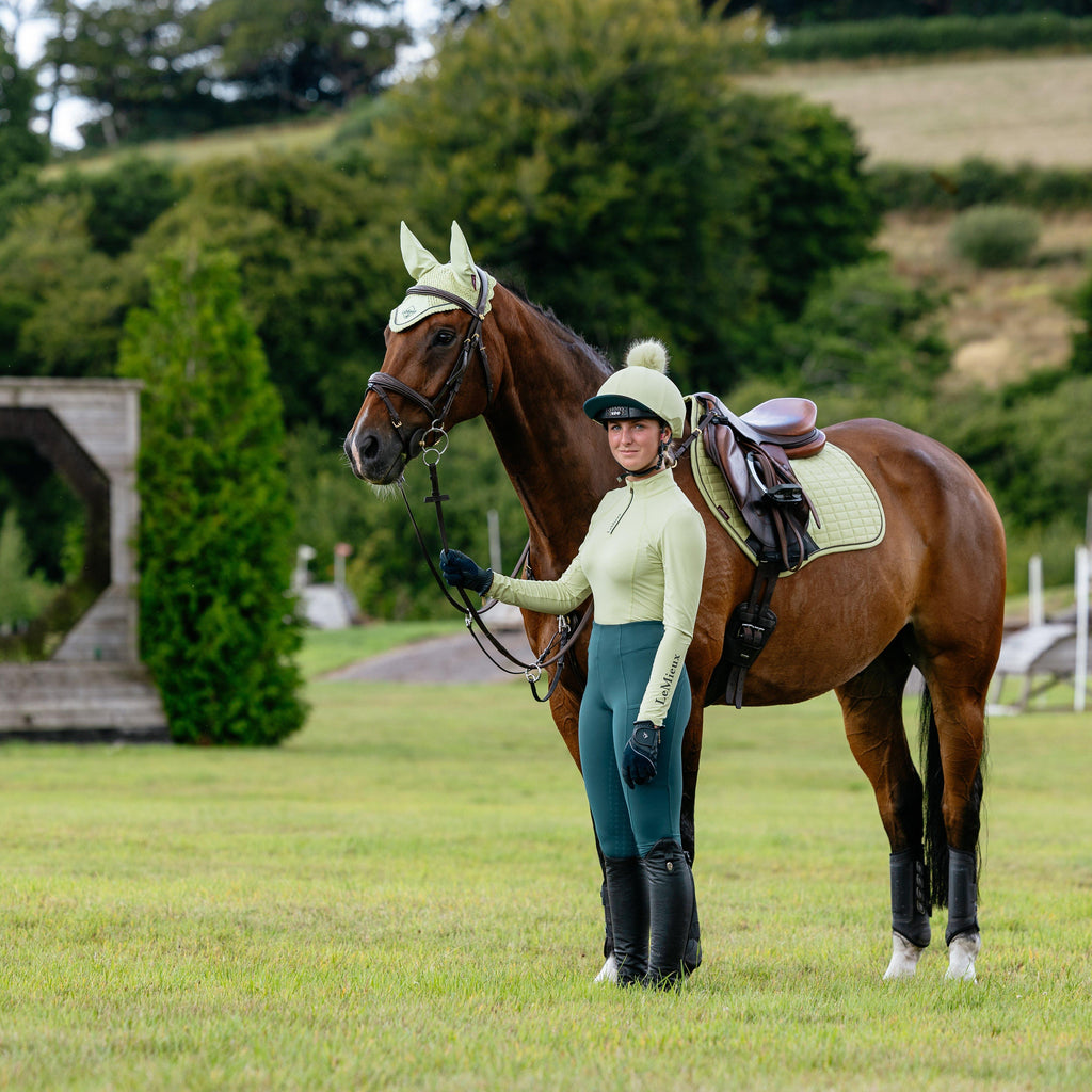 Suede Close Contact Saddle Pad Macaron