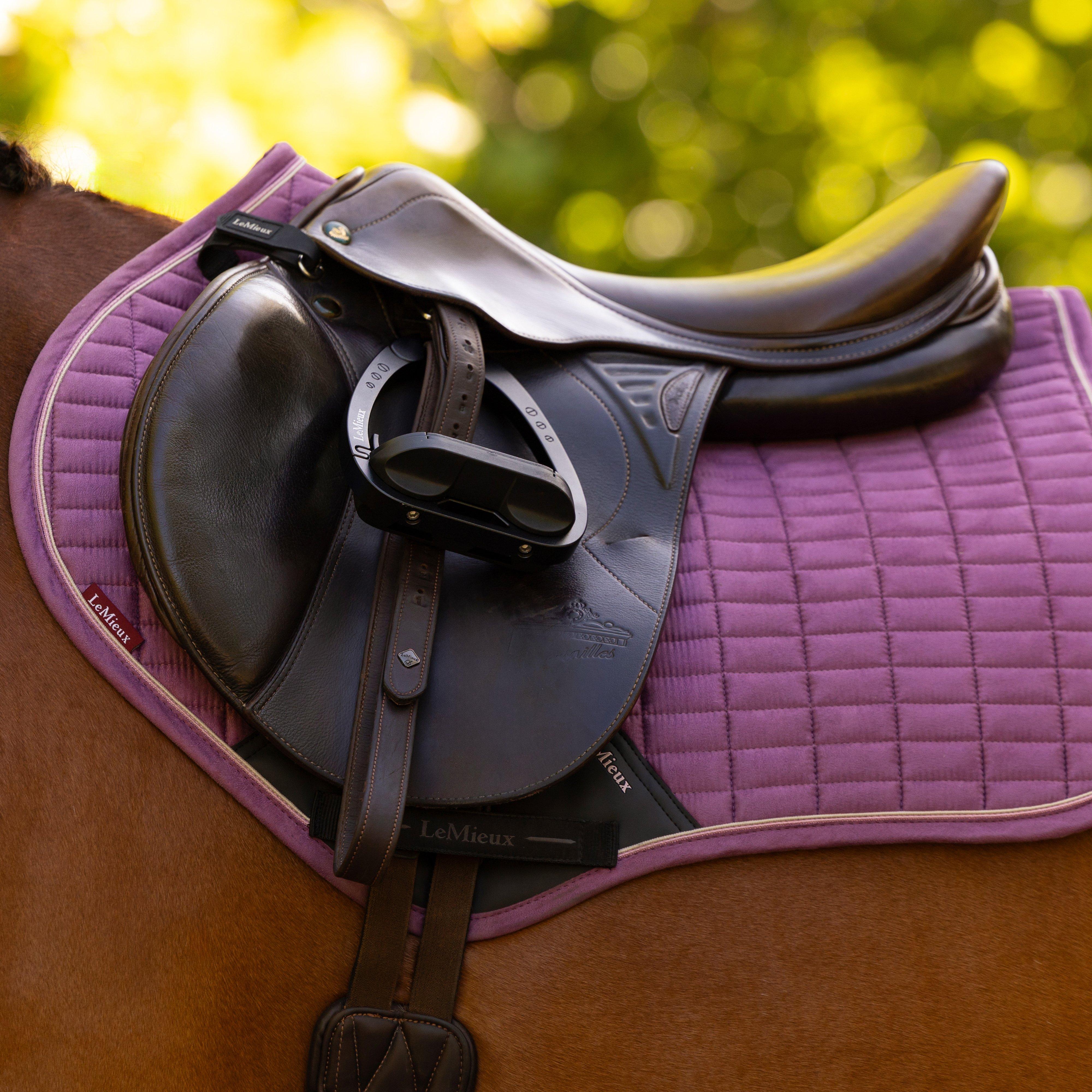 Suede Close Contact Saddle Pad Mallow