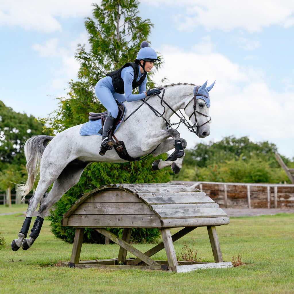 Suede Close Contact Saddle Pad Powder Blue
