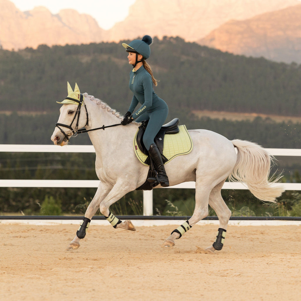 Suede GP Saddle Pad Macaron