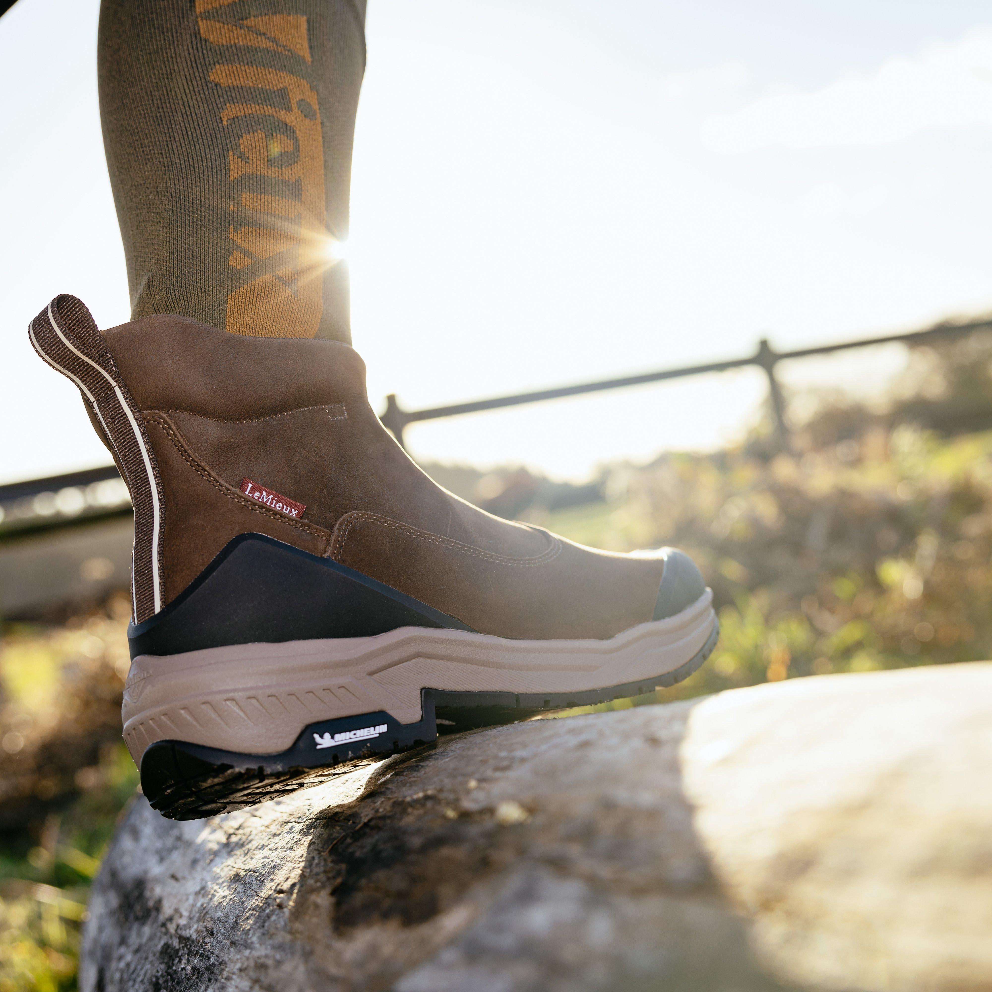 Women's Trex Zip Waterproof Boots Brown